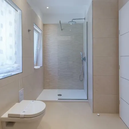 Konukevi Aml 4*