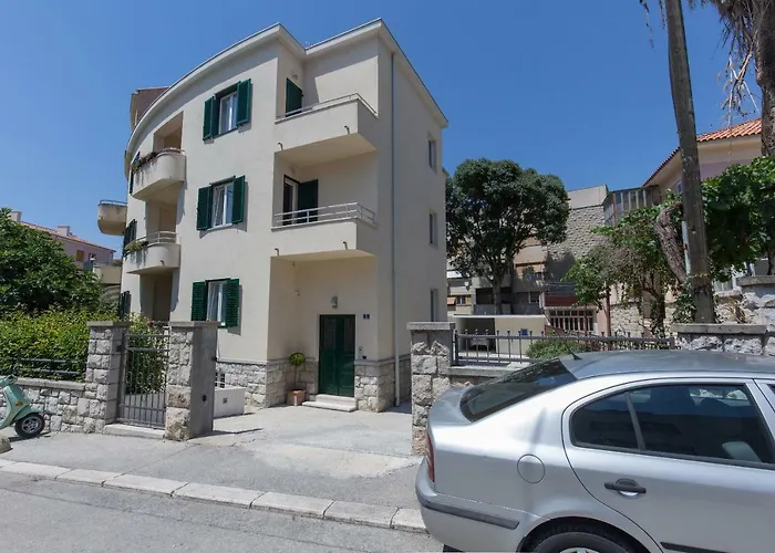 Aml בית הארחה